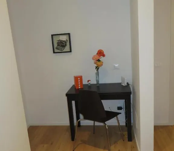 One Bedroom Nearby Uffizi Apartment *